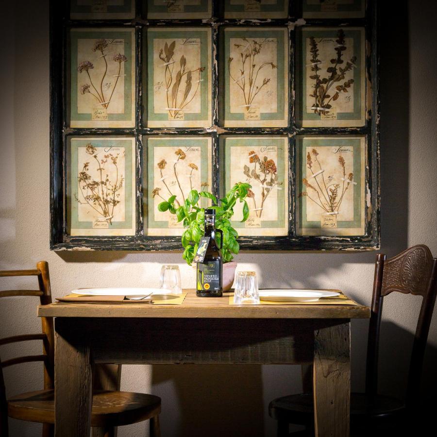 Locanda Dell'Oleificio Mezzane di Sotto Bagian luar foto