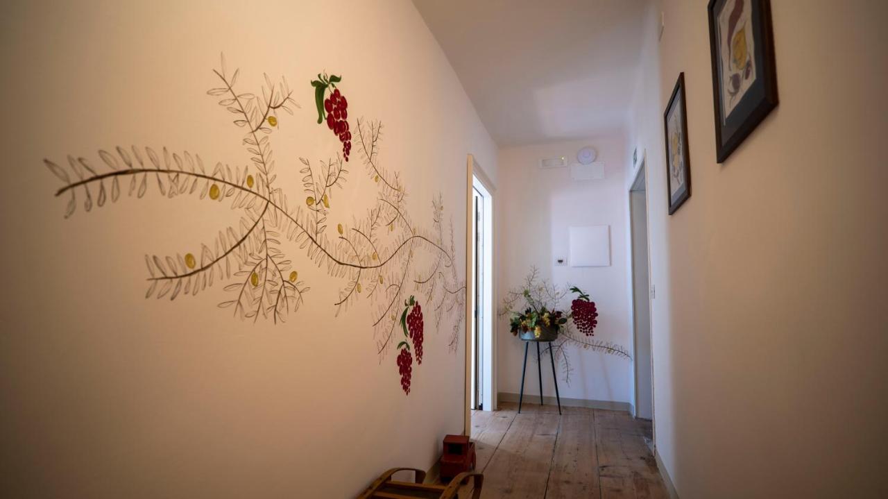 Locanda Dell'Oleificio Mezzane di Sotto Bagian luar foto