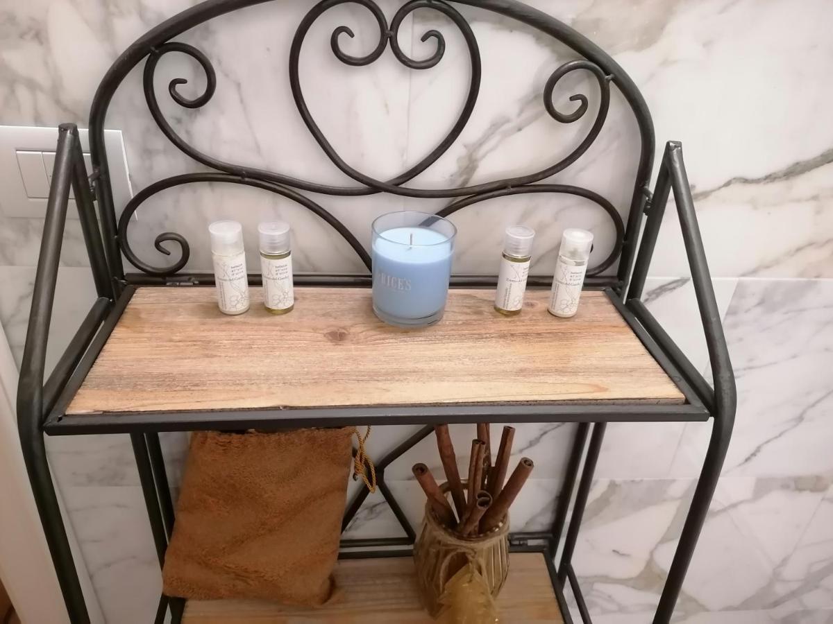 Locanda Dell'Oleificio Mezzane di Sotto Bagian luar foto
