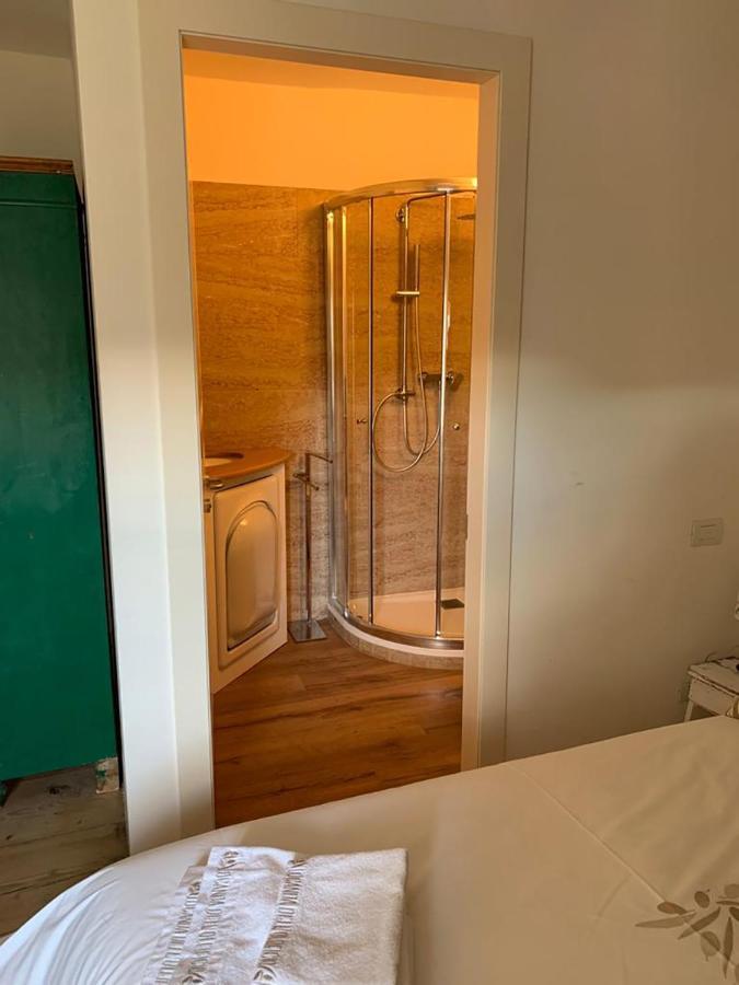 Locanda Dell'Oleificio Mezzane di Sotto Bagian luar foto