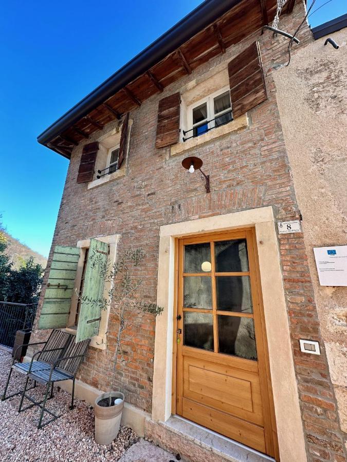Locanda Dell'Oleificio Mezzane di Sotto Bagian luar foto