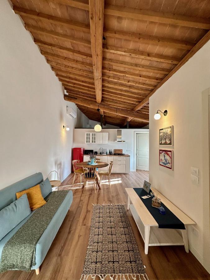 Locanda Dell'Oleificio Mezzane di Sotto Bagian luar foto