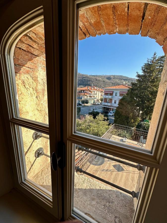 Locanda Dell'Oleificio Mezzane di Sotto Bagian luar foto