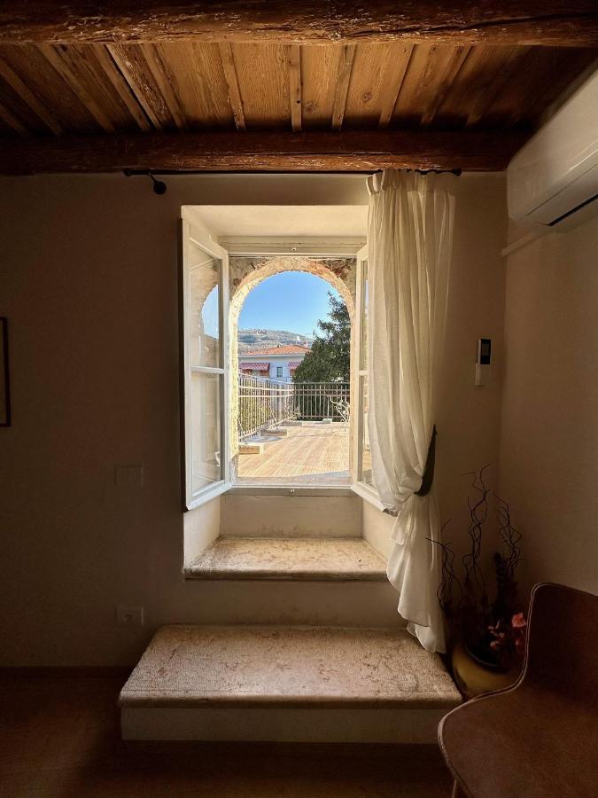 Locanda Dell'Oleificio Mezzane di Sotto Bagian luar foto
